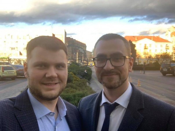 Взлет карьеры: активист, бросивший яйцо в Януковича, стал крупным чиновником