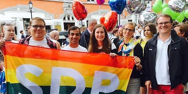 Самый молодой премьер-министр в мире — социал-демократка, выросшая в «семье» леcбиянoк