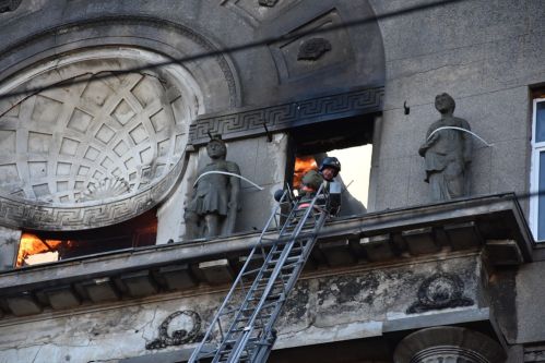 Число погибших при пожаре в одесском колледже увеличилось до 16 человек. На пожарище в Одессе найдены все пропавшие