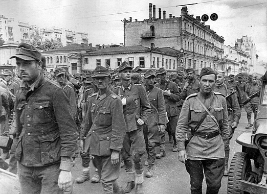 Марш пленных немцев в Москве: о чём не писали в газетах