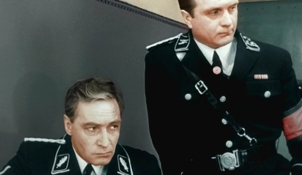 Путин скорректировал запрет на демонстрацию нацистской символики