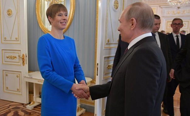 Президент Эстонии частично приняла подарок от России на День рождения, вернув крымское вино