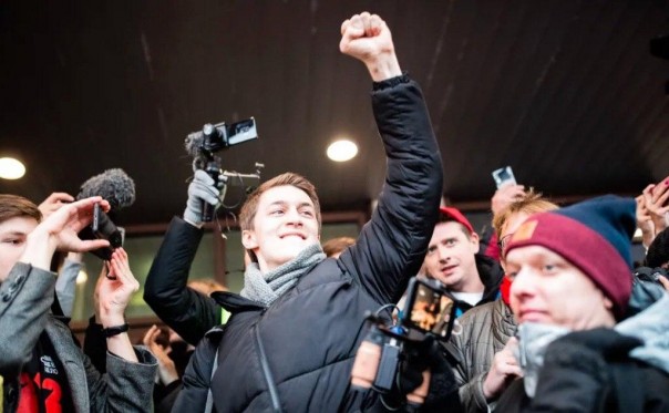 В руках кукловодов. Юлия Витязева