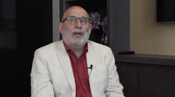 Писатель Борис Акунин внесен Росфинмониторингом в перечень террористов и экстремистов.