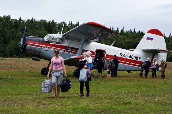 Путин поручил создать в России сеть региональных авиамаршрутов