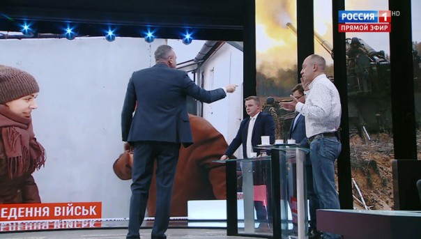 Украинского политолога выгнали из студии "60 минут" за оскорбление жителей Донбасса