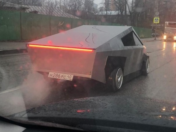 Как тебе такое, Илон Маск? Cybertruck уже катается по России!