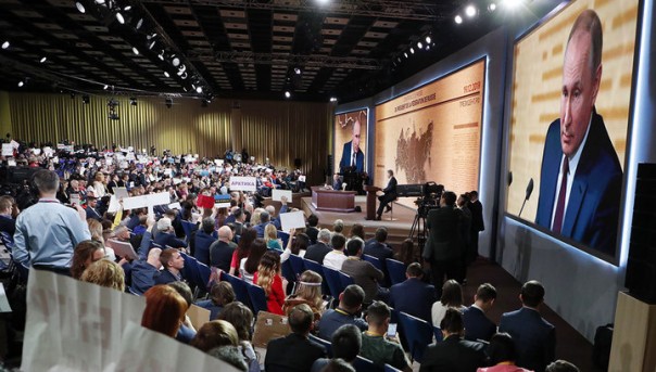 Президент РФ сомневается в успехе импичмента президента США