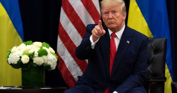 Трамп: демократы превратили процедуру импичмента в клоунаду