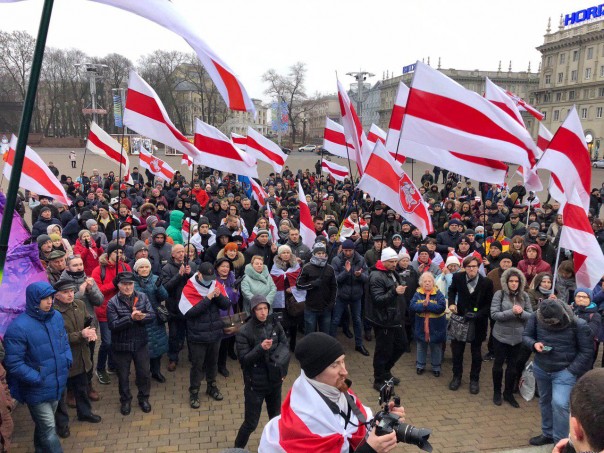 Сценарий русофобского Майдана в Минске неожиданно пошел насмарку