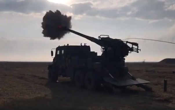 Укрофашисты готовится к войне: испытана новая гаубица Богдана, 12 новых бронетранспортеров для ВСУ и запущен полный цикл по производству комплектующих