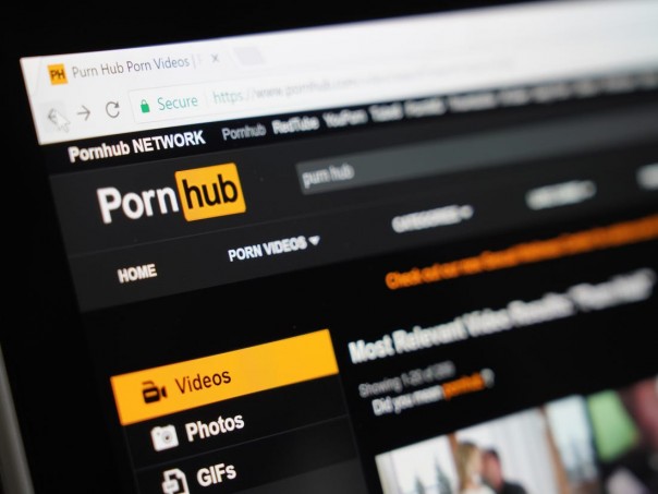 Украинцам посоветовали заместо новостей смотреть ролики порно-сайта PornHub