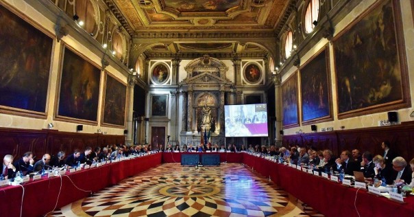 Венецианская комиссия раскритиковала украинский закон о переходном периоде