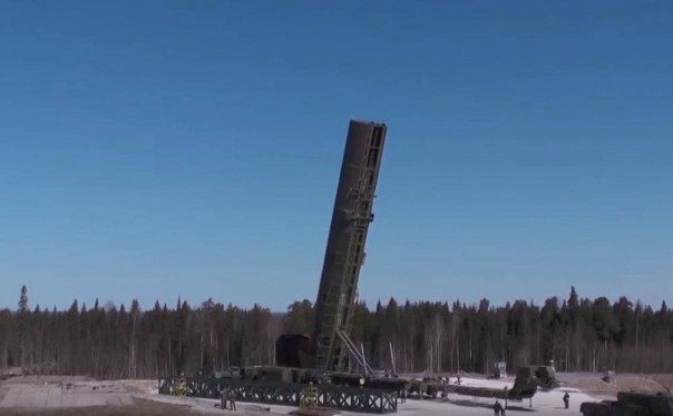 «У Путина теперь есть «Авангард»: за рубежом комментируют принятие комплекса на вооружение ВС РФ