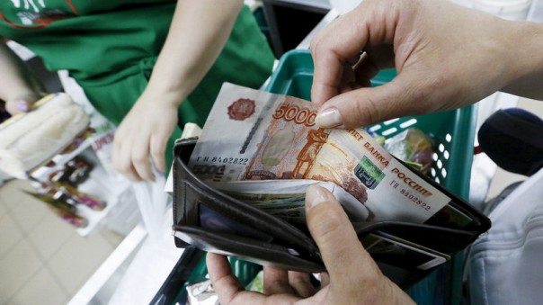 В ПФР раскрыли детали перехода на электронные трудовые книжки