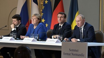 В Кремле оценили заявления о "разговоре на повышенных тонах" в Париже