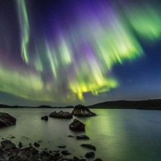 Волшебство Заполярья: небо над Мурманском озарило северное сияние