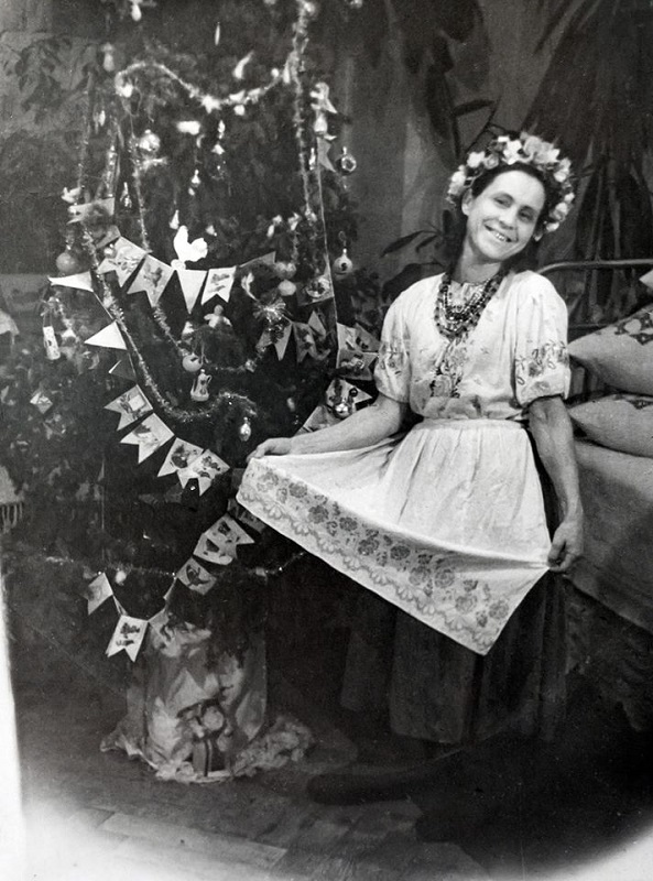 Ирина Геращенко утверждает, что в её детстве рушники и вышиванки были под запретом