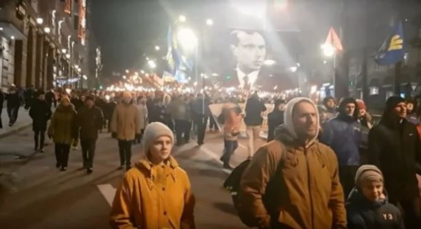 Послы Израиля и Польши сочли оскорбительным баннер с Бандерой в Киеве