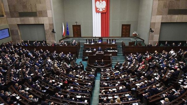 Варшава ведет системную игру на пересмотр Ялтинского мироустройства