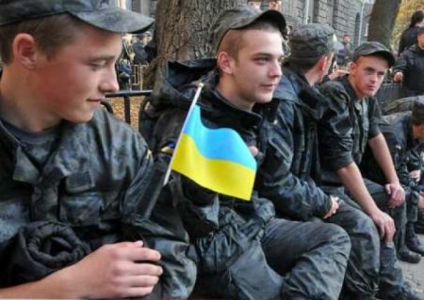 Зеленский обещал отменить призыв, а вместо этого загоняет 18-летних пацанов в АТО