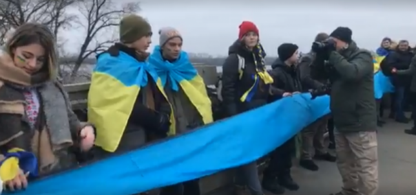 В чем соборность Украины? Всё рассыпалось как карточный домик...