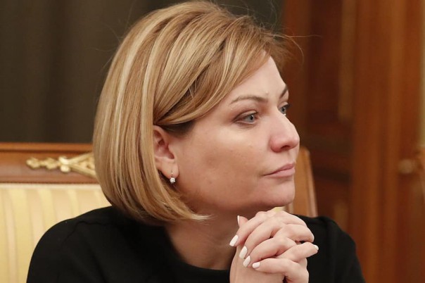 Оставьте Олю в покое, придурки