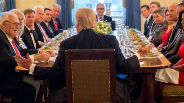 Сколько продержится Украина? О чем говорил Трамп на тайном ужине.