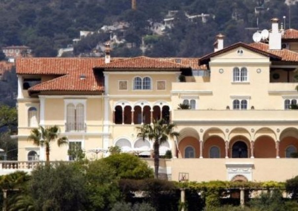 Схрон или штаб? Украинцы обсуждают, зачем Ахметов купил самую дорогую дачу в мире