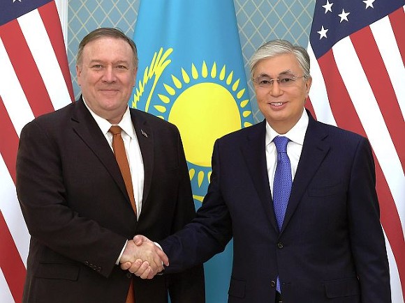 Чем США хотят соблазнить Казахстан и Узбекистан?