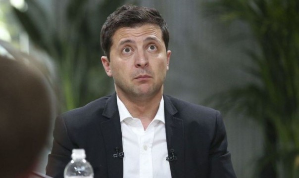 Зеленский призвал разработать программу украинизации молодежи Донбасса