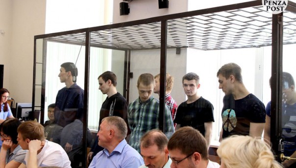 Террористам из "Сети" дали от 6 до 18 лет