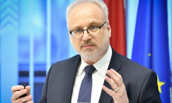 Президент Левитс предложил ограничить в Латвии телевещание на русском языке