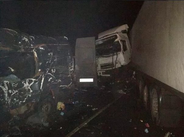 В ДТП под Псковом погибли восемь украинцев