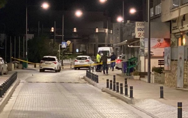 Камера наблюдения запечатлела расстрел кафе из автомата на Кипре