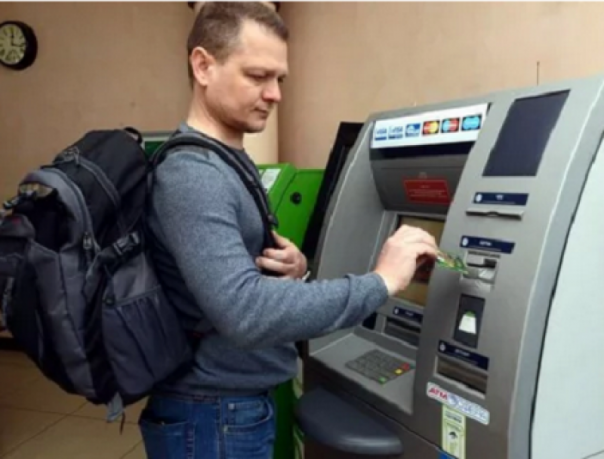 Новости здобулятины: На Украине вводят налог на поступления на банковские карты