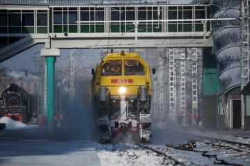 Российский поезд по расчистке снега произвел фурор в Финляндии