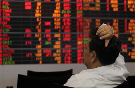 Азиатские фондовые рынки падают | Китайский рынок грузовиков в феврале рухнул на 50%