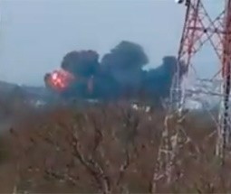 Падение пакистанского F-16 на репетиции парада в Исламабаде попало на видео