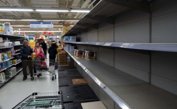 Число заражённых коронавирусом в Японии достигло 947, японцы смели с полок магазинов всю туалетную бумагу