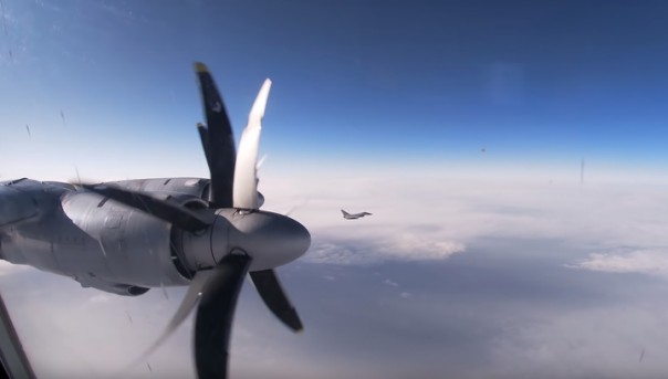 Ту-142 провели 13-часовой полет под прикрытием МиГ-31