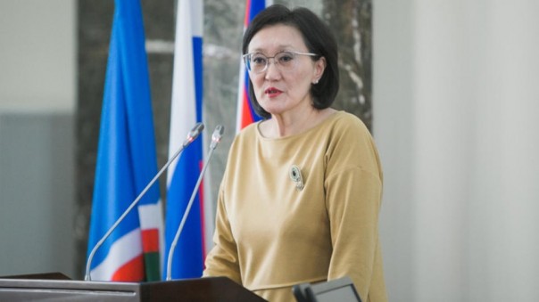 "Пригрозили, что отрубят голову": Мэр Якутска пожаловалась на угрозы