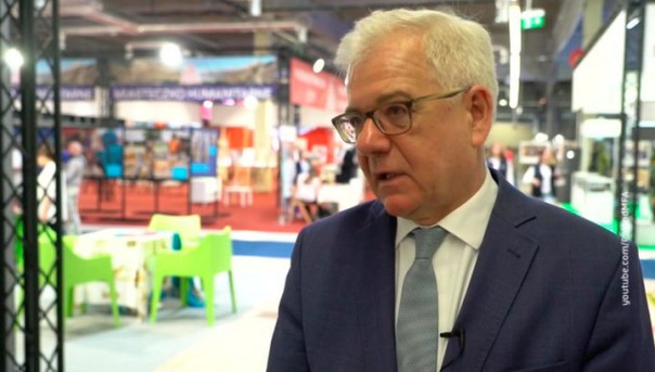 Министр иностранных дел Польши выступает за улучшение отношений с Россией