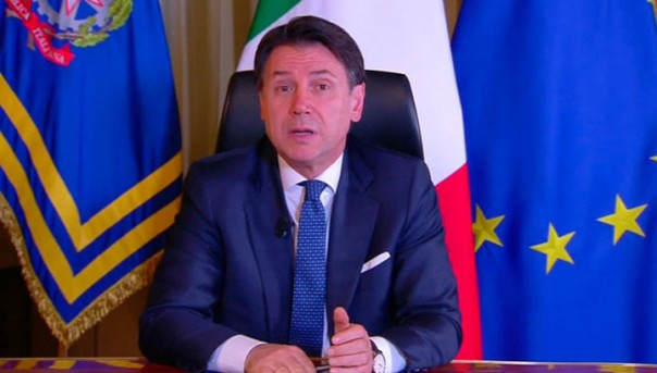 В охваченной эпидемией Италии прекращена практически вся торговля, закрыты кафе и рестораны