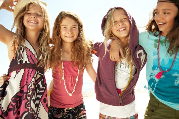 Почему коронавирус поражает политиков, но обходит детей