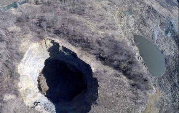Во Львовской области образовался карстовый провал