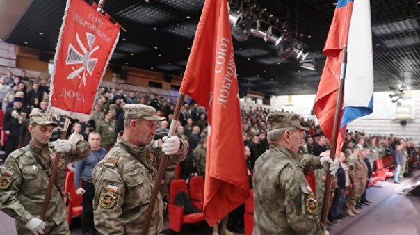 Партия с боевым опытом. Что ждет Союз добровольцев Донбасса и Суркова в российской политике