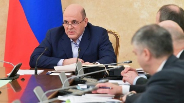 «Нужно использовать все формы гибкой занятости»: Мишустин предостерёг предприятия от увольнений на фоне COVID-19