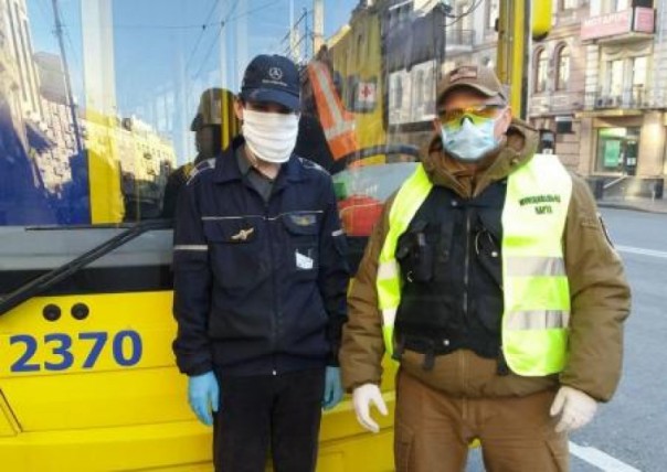 Улицы Киева патрулируют радикалы С14