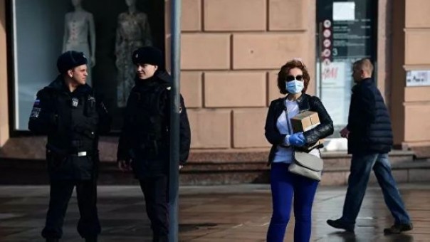Правительство одобрило ужесточение наказания за нарушение карантина | От штрафа до стрельбы: как в разных странах наказывают за нарушение карантина